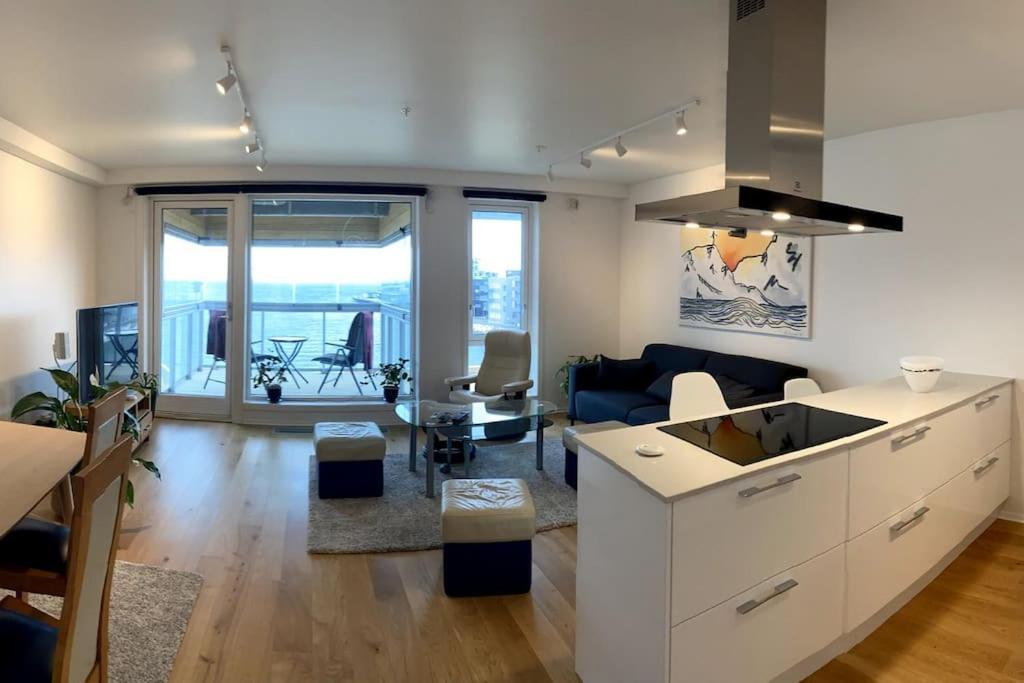 Royal Skir Apartment Sea View Tromso Exterior photo